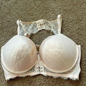 40DD Victoria secret bra